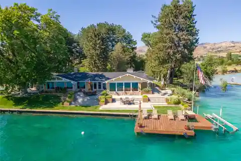 Prestigious Waterfront Property