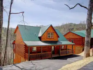 Turnkey Mountain View Cabin