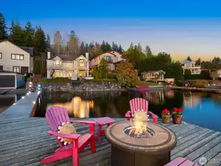 Luxury Lakeside Serenity