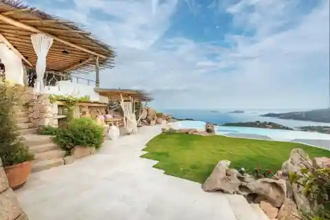 Pantogia Luxury Villa Carved into the Rock