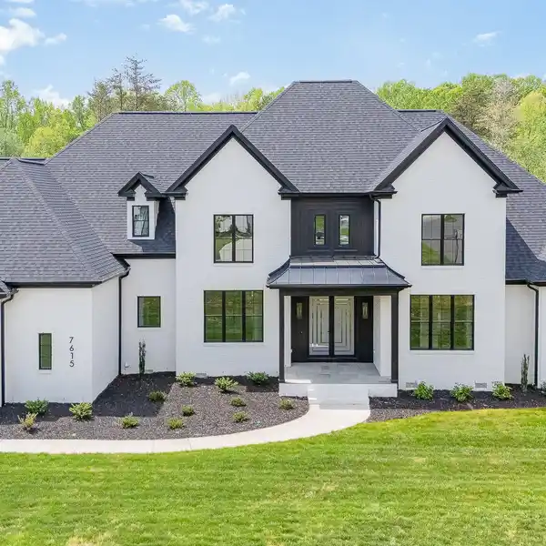 EXTRAORDINARY CUSTOM DESIGNED HOME IN PEMBERLEY ESTATES AT OAK RIDGE