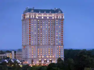 Luxury at Its Finest at the St Regis