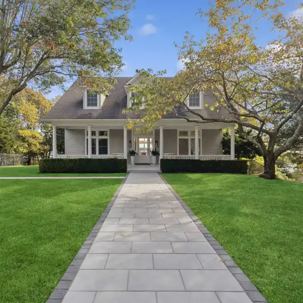 WATERFRONT ELEGANCE WITH PANORAMIC HARBOR VIEWS