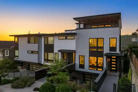 Thoughtfully Appointed Modern City Home