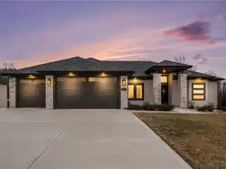 Immaculate Home Loaded with Upgrades