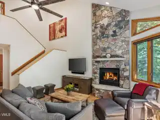 Beautiful Townhome in the Desirable Lions Ridge Area