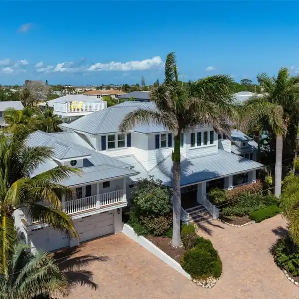 EXPANSIVE ONE-OF-A-KIND BEACH HOME