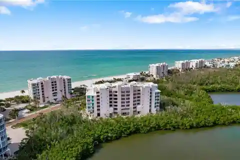 Beautiful Condo with Spectacular Gulf Views in Barefoot Beach Club