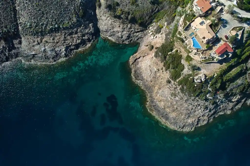 Five Bedroom Beachfront Villa for Rent