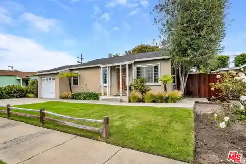 Charming Home with Spacious Backyard