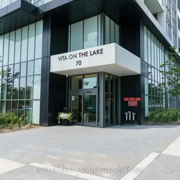 LUXE LAKEFRONT LIVING WITH ICONIC CITY VIEWS