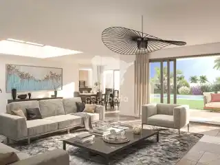 Stylish 3-Bed Villa with Custom Interiors