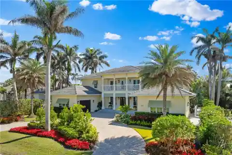 Stunning Estate by a Renowned Designer