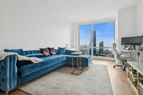 South-facing Apartment in an Amenity-rich Building