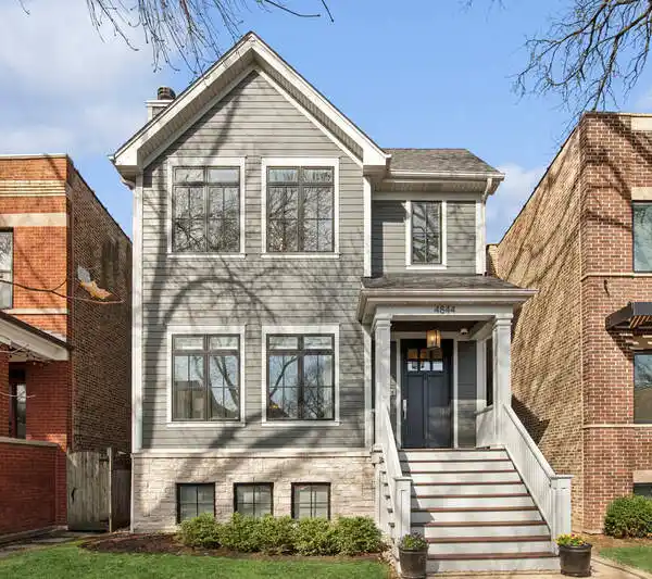 BREATHTAKING HOME COMPLETE WITH LUXURIOUS AMENITIES