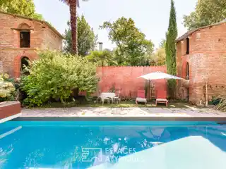 Former 18th-Century Farmhouse Fully Renovated