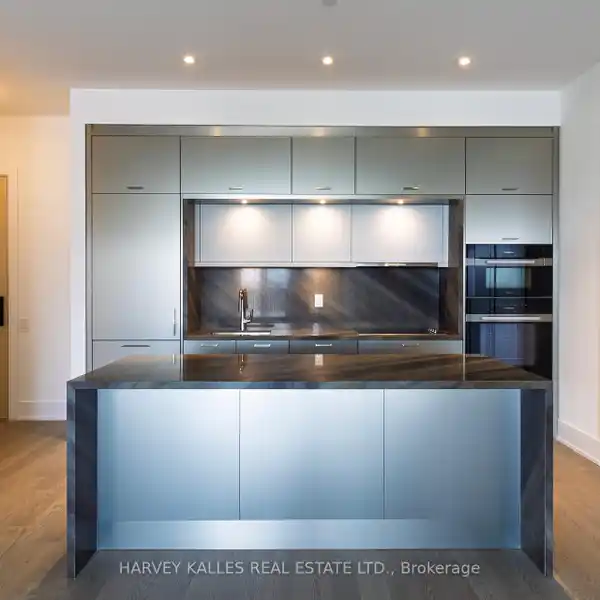 ELEGANT AND MODERN RESIDENCE AT AQUALUNA