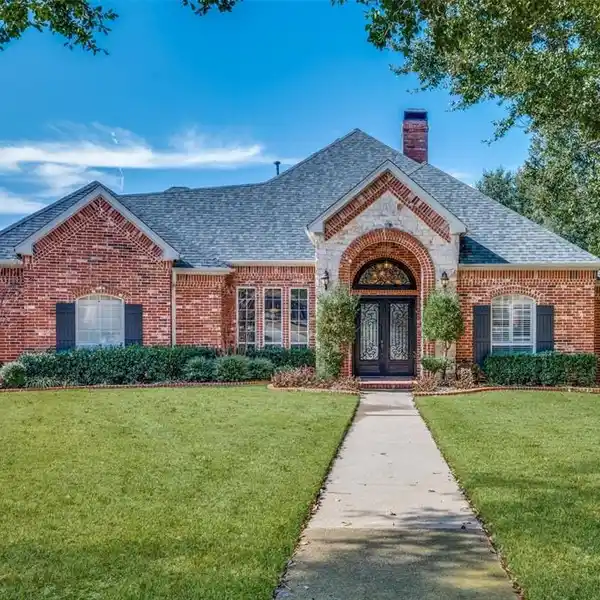 PARK-LIKE SETTING IN SOUGHT-AFTER RUSHING MEADOW ESTATES