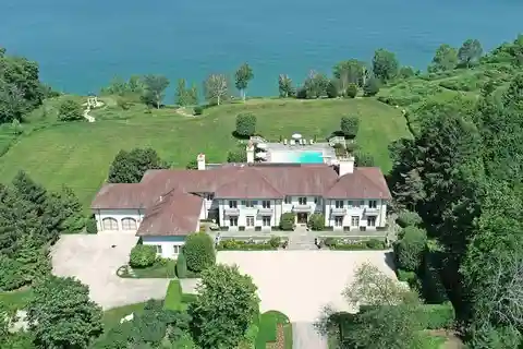 Establish Your Lakeshore Legacy