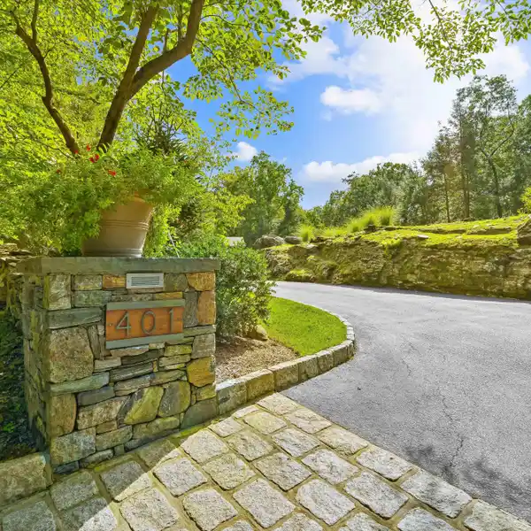 PEACEFUL 12-ACRE RETREAT
