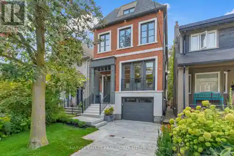 Executive Residence in the Heart of Deer Park