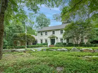 Classic Colonial with Sunroom and Pool House