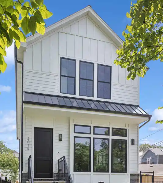 NEW CONSTRUCTION SINGLE FAMILY HOME IN ROSCOE VILLAGE