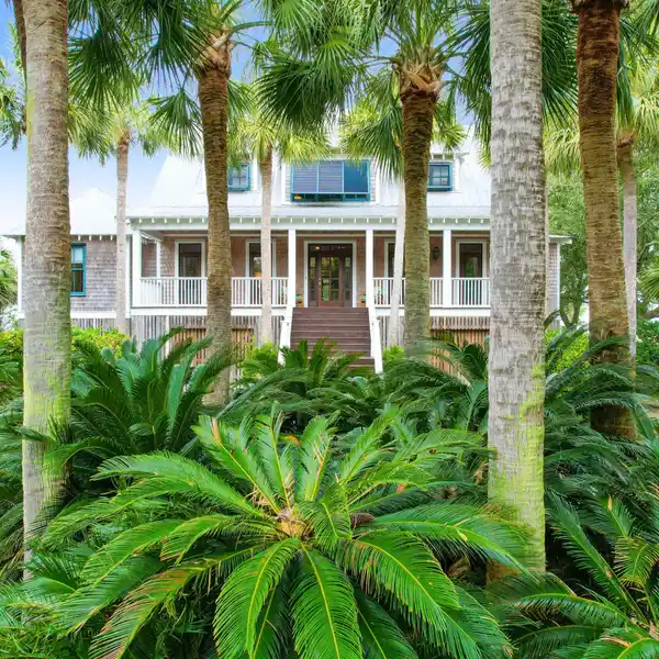 LOWCOUNTRY LIVING AT ITS FINEST