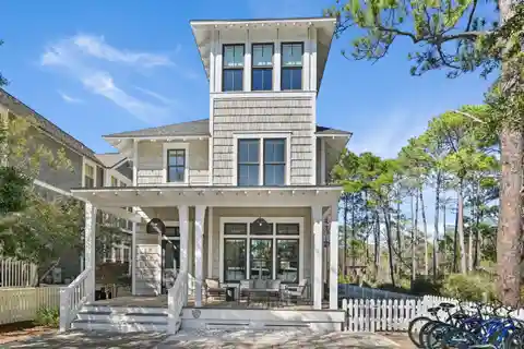 The Perfect Blend of Luxury and Coastal Living