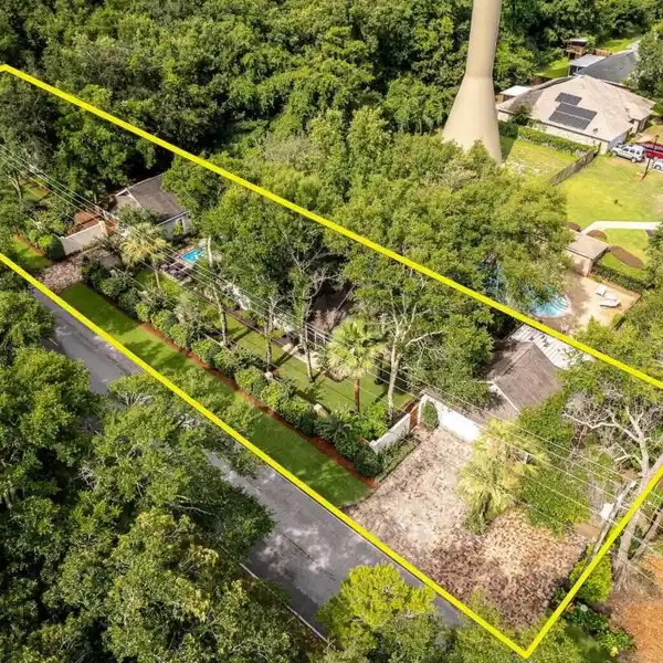 UNIQUE FAMILY COMPOUND