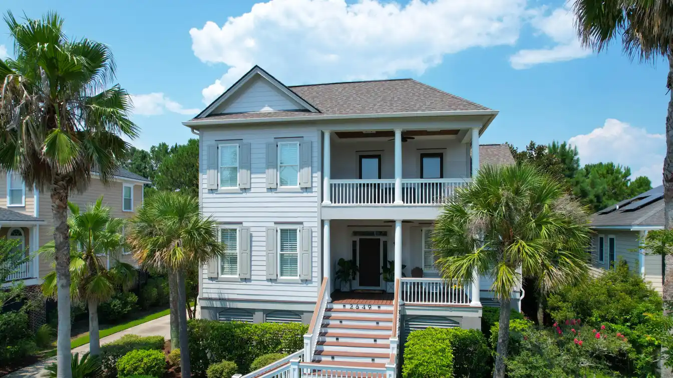 Fully Updated Turnkey Home in Prestigious Rivertowne Country Club