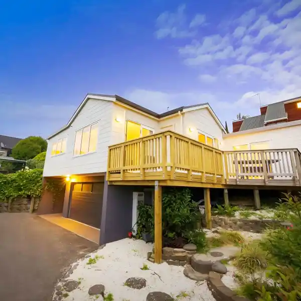 REFRESHED COMFORT WITH DECKSIDE FAMILY APPEAL