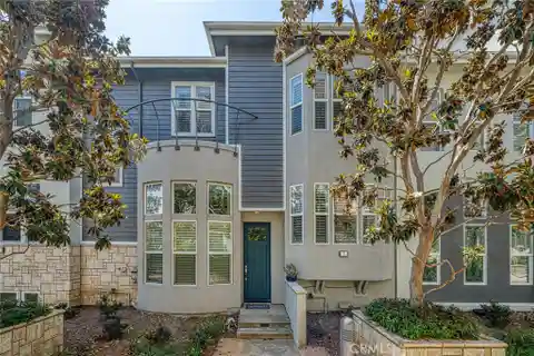 Split-Level Townhome in a Convenient Location