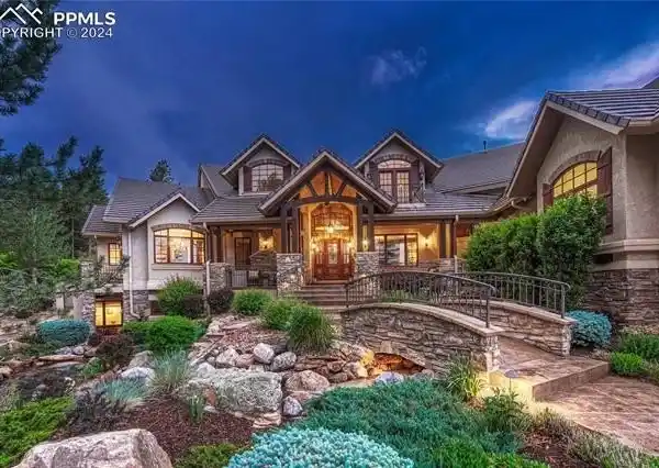 AWARD WINNING LUXURY ESTATE