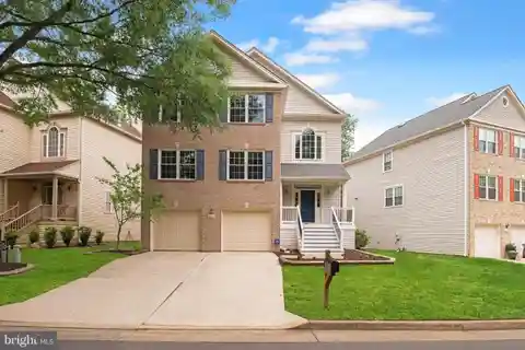 Tastefully Updated Home in Desirable Kingstowne