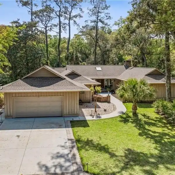 RENOVATED POOL HOME OVERLOOKING HERON POINT GOLF COURSE