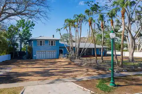 Rare Waterfront Property in Bay Point Park