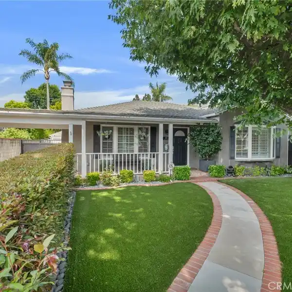 FULLY REMODELED STUDIO CITY HOME