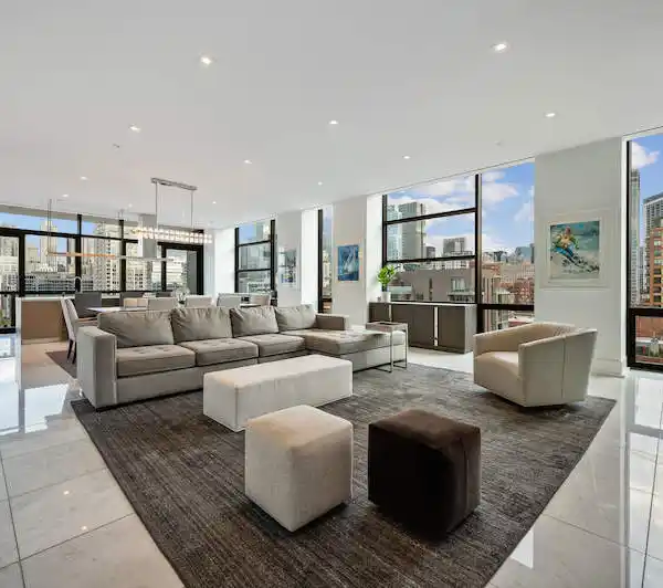 SOPHISTICATED DESIGN AND UNMATCHED CITY VIEWS