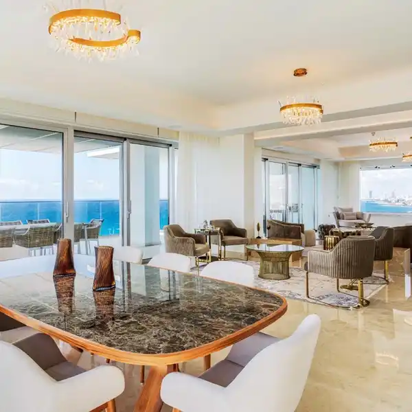 SOPHISTICATED DUPLEX PENTHOUSE