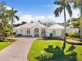 High-End Designer Renovation in the Moorings