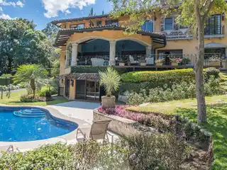 Grand Spanish Colonial