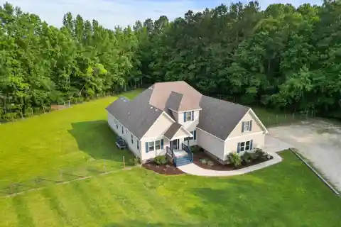 Exceptional 10-plus-acre Estate