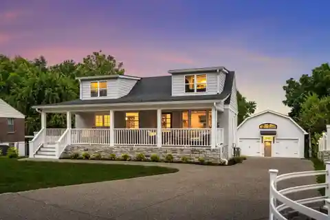 Extraordinary Property in Donelson