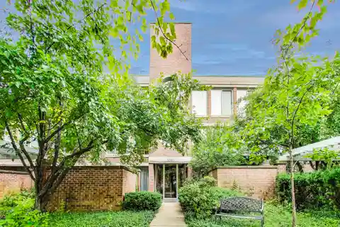 Exquisite Penthouse in Sought-After Meadowlake
