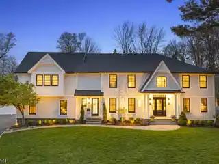 Luxury Home in the Prestigious Hartshorn Section