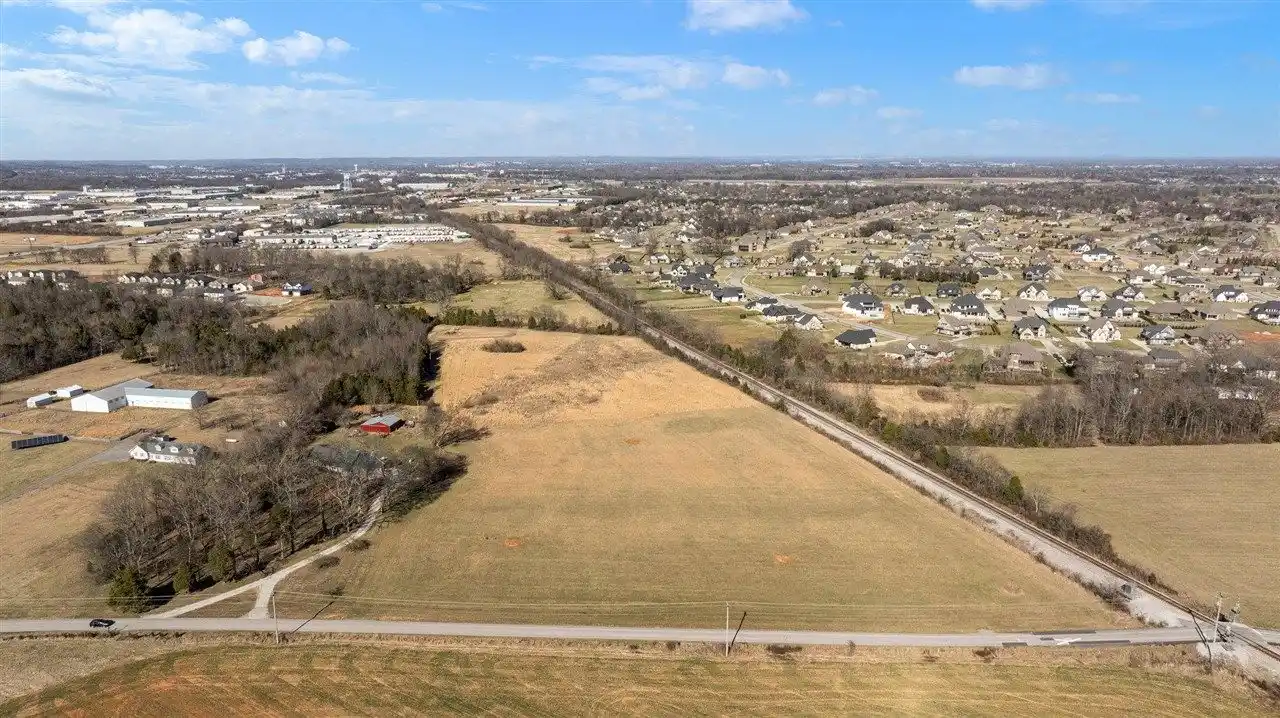 Expansive Versatile Property