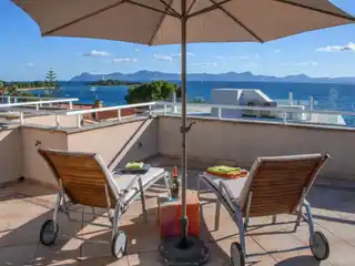 Fantastic Villa with Beautiful Sea Views