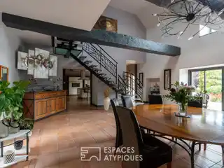 Remarkable Home Blending Contemporary Luxury with Classic Charm