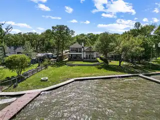 Modern Luxury Lakefront Retreat on Open Water